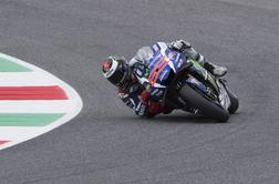 Lorenzo v fotofinišu ugnal Marqueza, Rossiju odpovedal motor