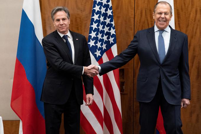 Blinken in Lavrov bi se morala srečati že konec februarja v Rusiji, a je Blinken obisk odpovedal zaradi strahu pred napadom na Ukrajino. | Foto: Reuters