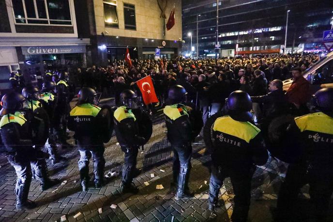 Nizozemska Rotterdam protest | Foto Reuters