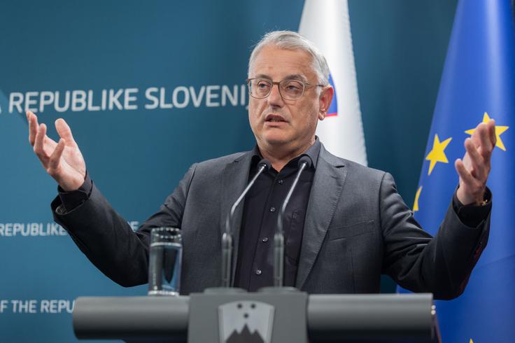 Han: "Imeli smo vojno, energetsko krizo, visoko inflacijo. A ljudem in podjetjem smo znali stati ob strani." | Foto: STA
