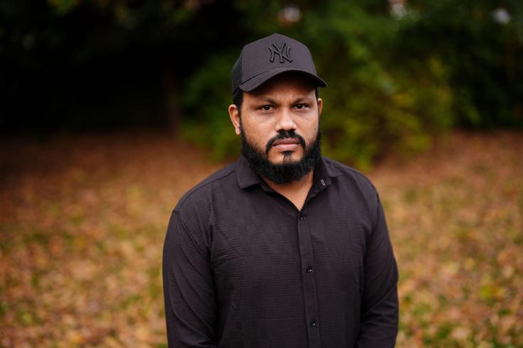 Kljub čudežu, ki se mu je zgodil, 40-letni Višvaš Kumar Rameš preživlja težko obdobje. Po nesreči je ostal sam, fizično in psihično zlomljen.  | Foto: Profimedia