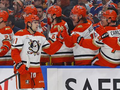 Anaheim lahko izloči lanskega finalista, zaključni plošček ima tudi Buffalo