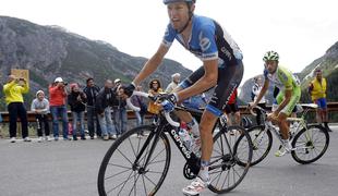 Hesjedal s pobegom do etapne zmage, Contador povečal prednost