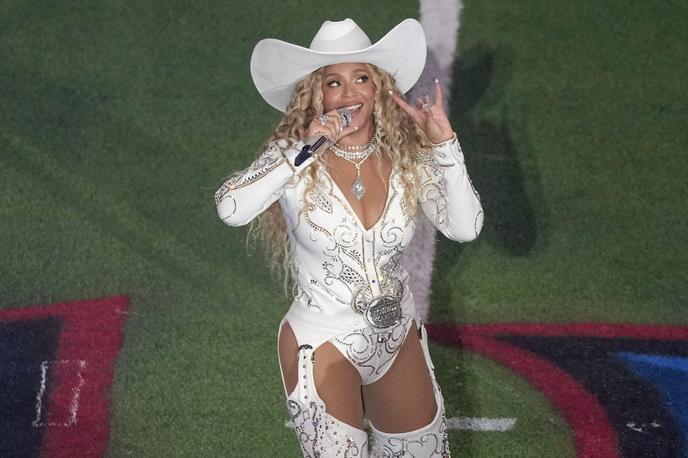 Beyoncé | Beyonce je samo letos pred plačilom davka zaslužila 148 milijonov dolarjev (126 milijonov evrov), kar jo uvršča na tretje mesto med najbolje plačanimi glasbeniki na svetu. | Foto Guliverimage