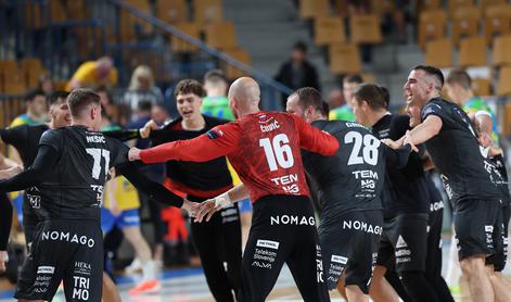 Vodilna trojica znova zanesljiva