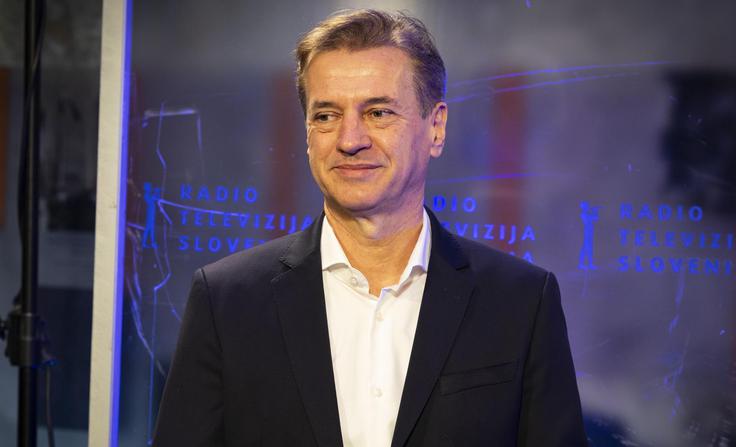 Robert Golob je v četrtek dejal, da glede na zaostrene razmere v svetu in vse glasnejše napovedi o prihajajoči gospodarski krizi "Slovenija danes bolj kot kadarkoli potrebuje povezovanje in sodelovanje, široko koalicijo oz. vlado narodne enotnosti". | Foto: Bojan Puhek