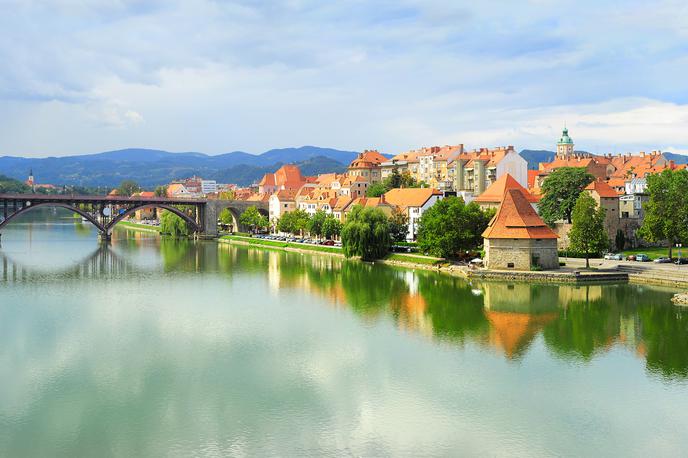 Maribor mesto | V Mariboru je bila srednja vrednost poslov s stanovanji v drugem letošnjem četrtletju 2.064 evrov za kvadratni meter. V istem obdobju je isti kazalnik v Ljubljani znašal dvakrat več oziroma 3.933 evrov za kvadratni meter. (Vir: Arvio)  | Foto Getty Images