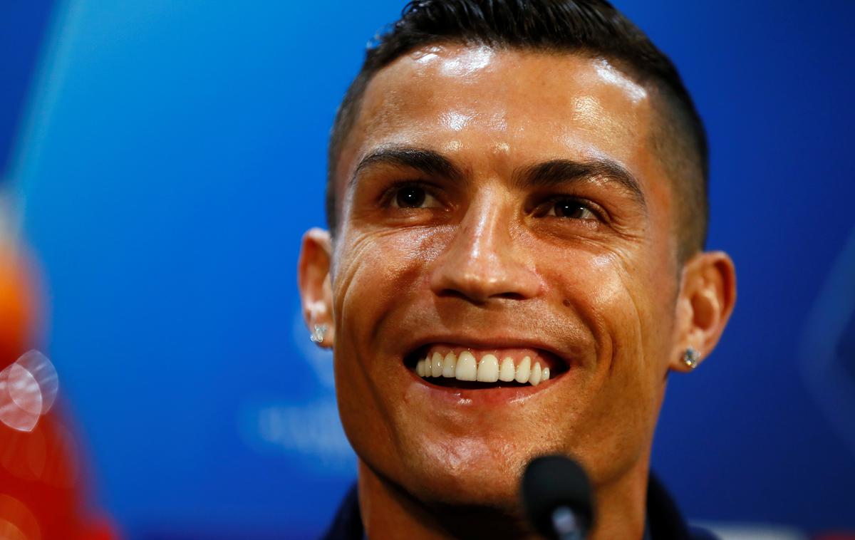 Cristiano Ronaldo | Cristiano Ronaldo se bo danes predstavil na štadionu, ki ga pozna kot lastno dlan. | Foto Reuters