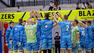 Slovenci tudi v drugo boljši od japonskega prvoligaša, zdaj se selijo na Filipine #video