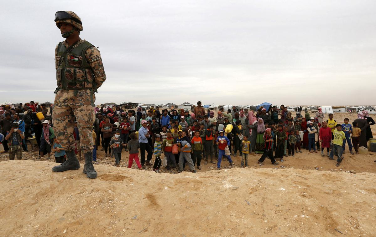 Sirski begunci na meji z Jordanijo | Foto Reuters