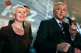 Sanader na zboru HDZ ostro glede Slovenije