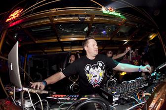 Umek se za nekaj časa poslavlja od Slovenije