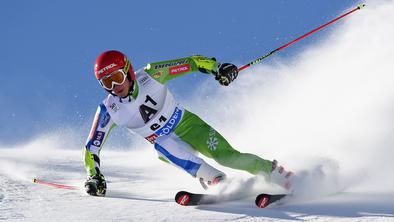 Veter odpihnil moški veleslalom v Söldnu