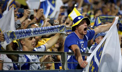 Večer poslastic, deli se pet vstopnic za SP. Norišnica na Dunaju, navijači BiH preplavili mesto.