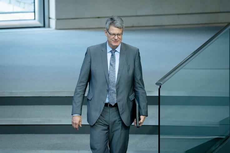Merzeva odstavitev ministra za promet Patricka Schniederja (na fotografiji) je še okrepila spore znotraj CDU. Še zlasti ker Merz ni javno pojasnil, zakaj ga je sploh odstavil. | Foto: Guliverimage