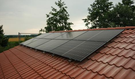 Ovadili tri osebe zaradi poskusa goljufije 340 tisoč evrov EU sredstev
