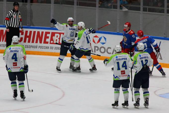 "Tekma z Rusi je bila pravi preizkus pred SP." | Foto: Hokejska zveza Slovenije