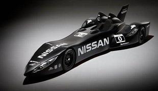 Nissan bo z "batmobilom" napadel LeMans