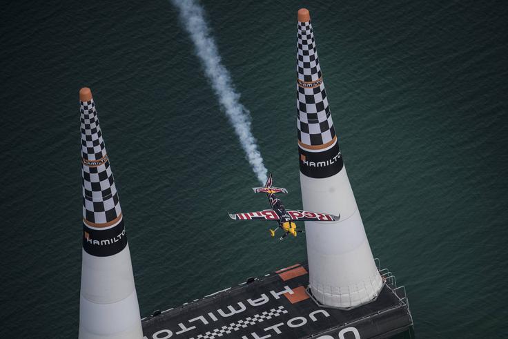 Turner je kot enega najboljših primerov nelinearnega marketinga navedel Red Bull, znamko energijskih pijač, ki se ji je v podzavest potrošnikov uspelo zasidrati z organizacijo številnih dogodkov na področju ekstremnih športov. | Foto: Red Bull