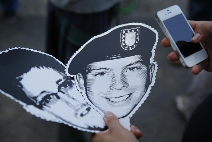 Edward Snowden in Bradley Manning sta s svojimi razkritji spravila v zadrego ameriško vojsko, diplomacijo in obveščevalne službe. | Foto: Reuters