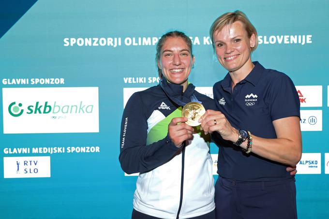 V družbi Urške Žolnir, ki je pred 12 leti osvojila prvo slovensko žensko zlato kolajno na poletnih olimpijskih igrah. | Foto: www.alesfevzer.com