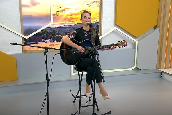 Pesem, ki je nastala z zastonj verzi za kavo #video