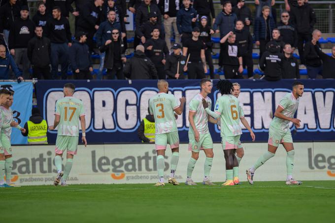 Olimpija je povedla v osmi minuti. | Foto: Sebastijan Andrejek Bukovec