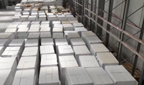 V podzemnem bunkerju zasegli 150 ton ponarejenih cigaret