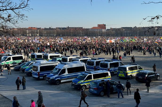 München, protesti, proti skrajni desnici | Podobni protesti so potekali že v preteklih tednih. Prejšnji konec tedna se je v Berlinu zbralo 160.000 ljudi. | Foto Reuters