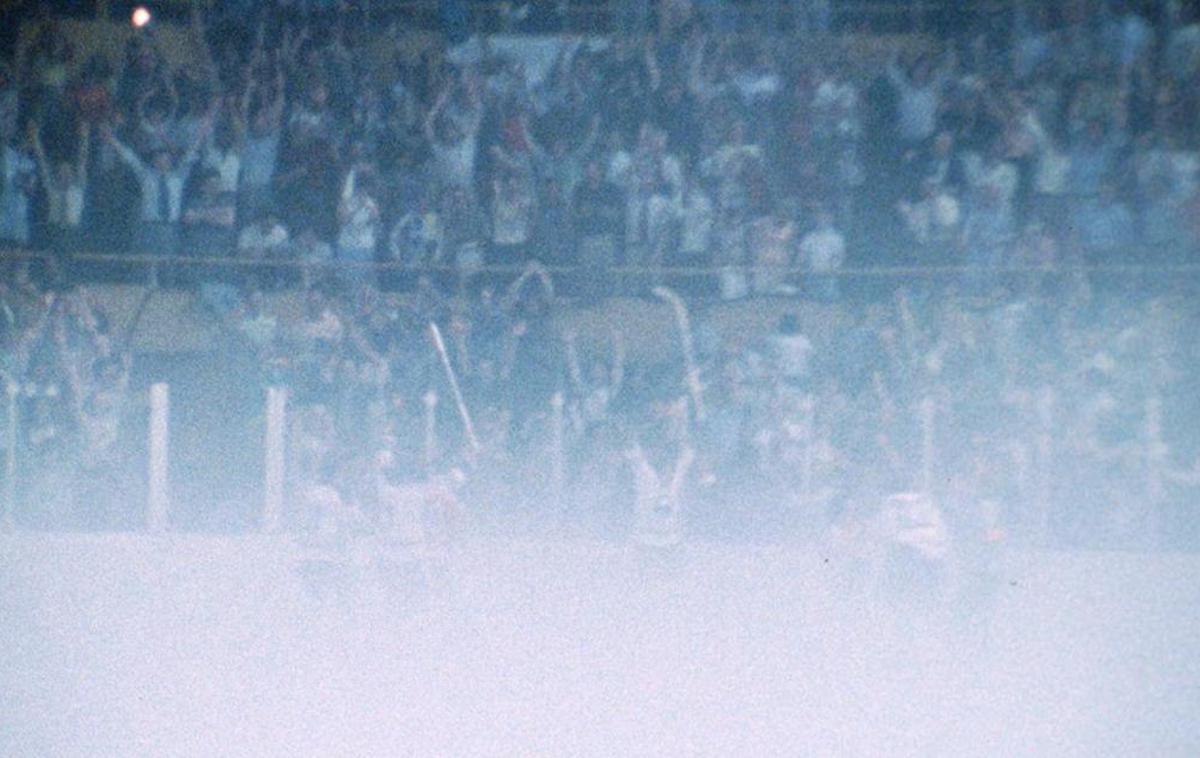 Buffalo Sabres, Philadelphia Flyers, 1975 | Ena od bolj nenavadnih tekem končnice lige NHL se je leta 1975 v Buffalu končala v gosti megli. | Foto Printscreen