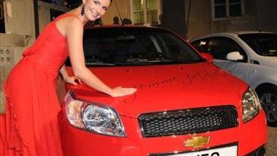 Femme fatale v Chevroletu