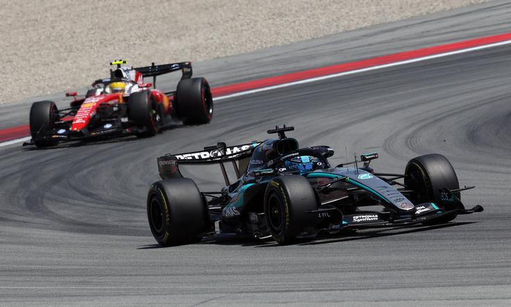 George Russell in Lewis Hamilton | Foto: Reuters