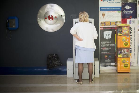 "Stanje je katastrofalno. V bolnišnicah manjka več kot dva tisoč zdravstvenih delavcev."