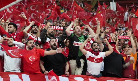 V živo: Turki povedli že na samem uvodu