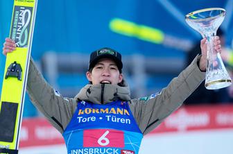 Ren Nikaido se je poročil