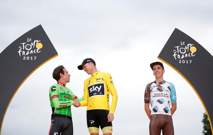 Chris Froome 2017 tour de france Pozdrav Chrisa Frooma in Rigoberta Urana po koncu Toura 2017. Britanec je Kolumbijca ugnal za 54 sekund. | Foto: Reuters