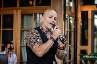 Znani slovenski pevec razmišlja o vstopu v politiko