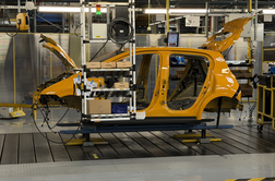 Delo se v Revozu ustavi ob 14. uri, kako dolgo še? To so novi načrti. #video