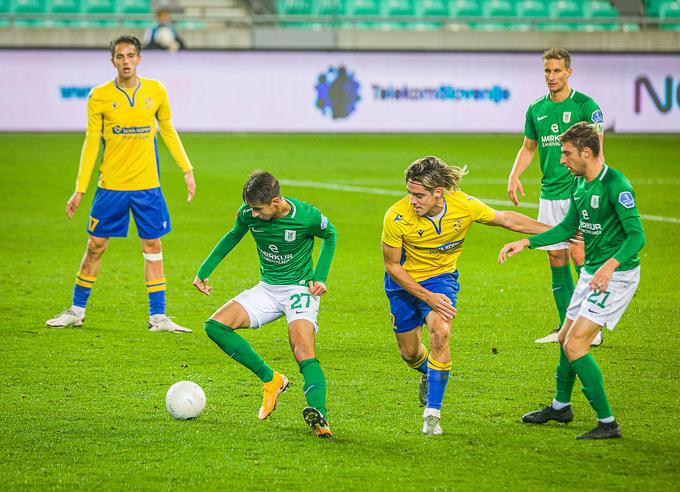 Mihail Caimacov (na sliki št. 27) se je jeseni meril proti Kopru v zeleno-belem dresu, zdaj pa bo ravno obratno. | Foto: Urban Meglič/Sportida