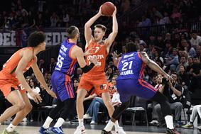 Cedevita Olimpija odlična v prvem polčasu, v polfinale pa Turki po preobratu