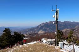 Kot bi šli v visokogorje, a je družinski vzpon na Vipavskem #video