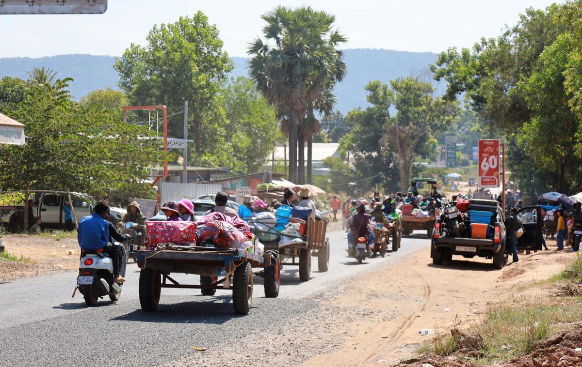 konflikt med Tajsko in Kambodžo | Oblasti v obeh državah so z območij ob meji preventivno evakuirale več deset tisoč ljudi. | Foto Reuters
