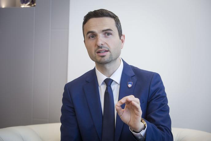Matej Tonin: Zakon Levice je preprosto nor #video
