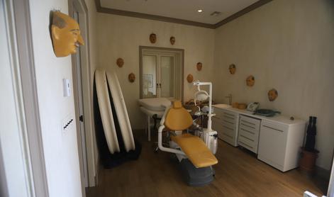 Srhljiv pogled za Epsteinova zaprta vrata: ameriški demokrati objavili nove posnetke