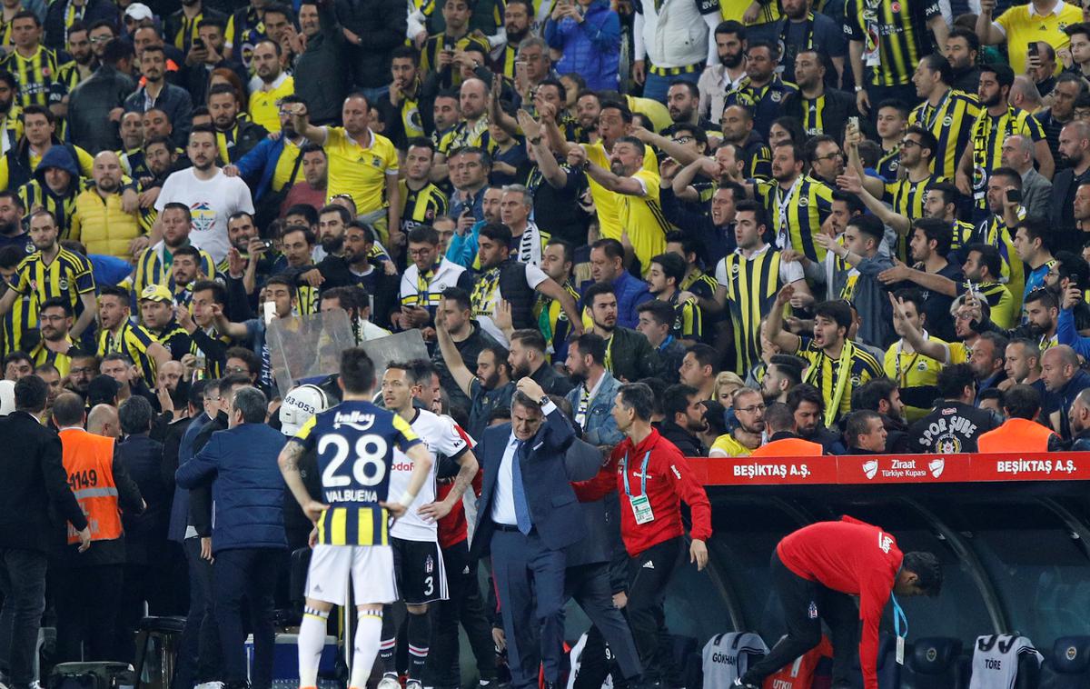 Turčija Bešiktaš Fenerbahče | Foto Reuters