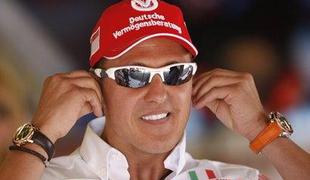 Uradno: Schumi se vrača!