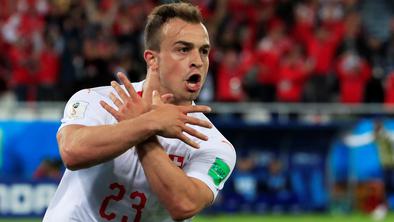Nor preobrat Švicarjev, ki so zmago nad Srbi proslavili z albanskim orlom