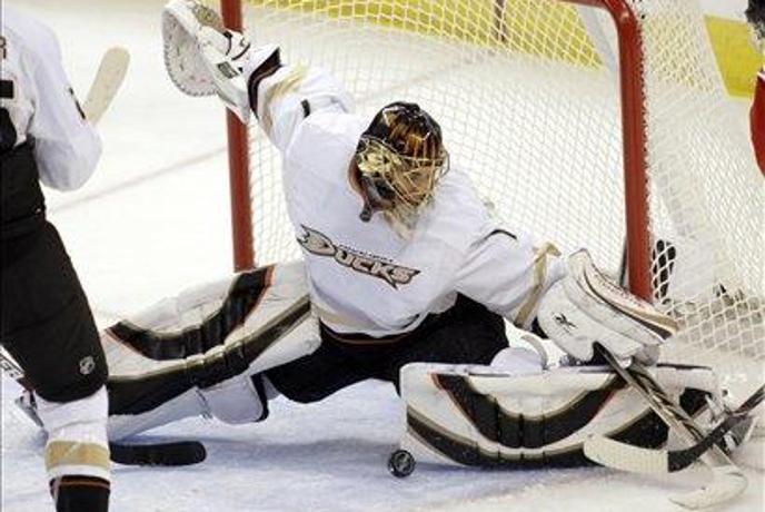 Boston se je izenačil z New York Rangers