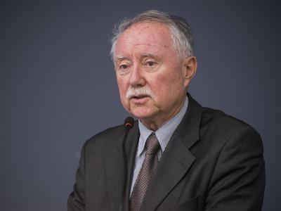 Umrl diplomat Anton Bebler