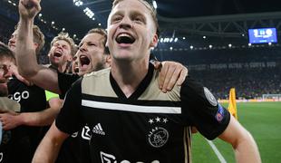 Ajaxu po evropskem podvigu na pomoč priskočila vsa Nizozemska